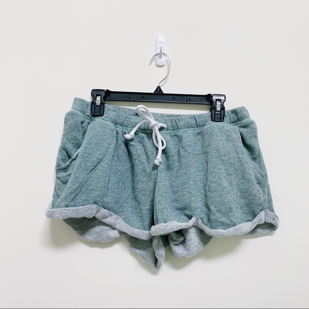 H&M SOFT FLOWY SHORTS